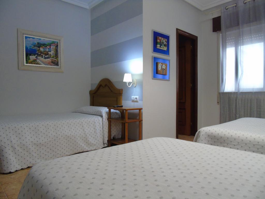 Hotel Bruselas 아 과르다 객실 사진