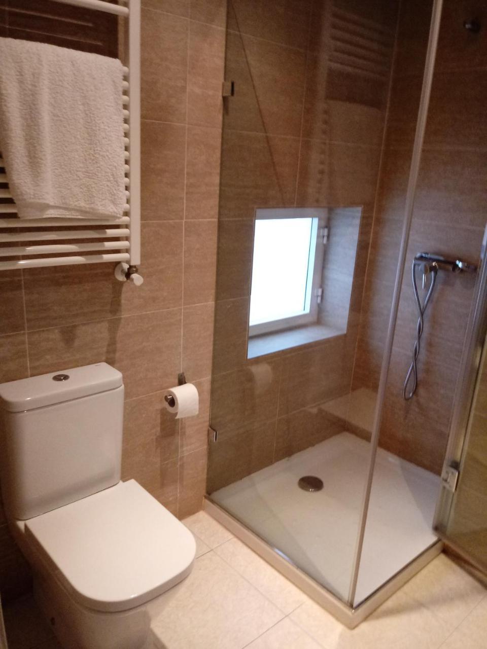 Hotel Bruselas 아 과르다 외부 사진